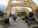Escavadeira New Holland E 215 B (NH02)