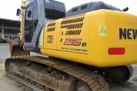 Escavadeira New Holland E 215 B (NH02)